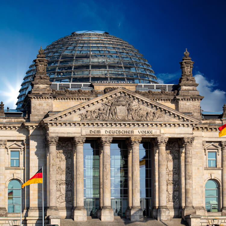 Berliner Reichstag - Deutscher Bundestag Berliner Reichstag - Deutscher Bundestag
