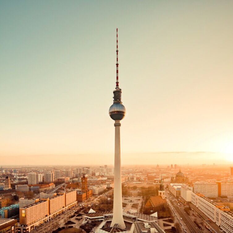 Berlin Skyline mit Alex Fernsehturm