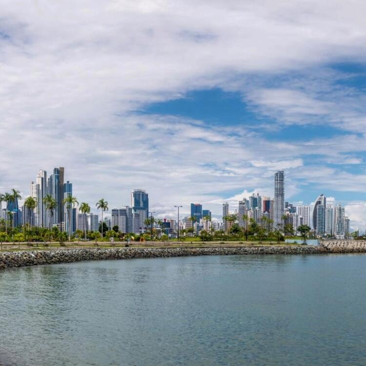 Panama City Skyline und Promenade