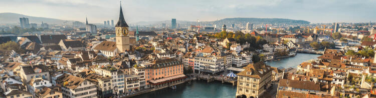 Zürich Altstadt am Limmat Fluss