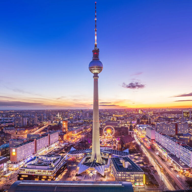 Berlin Fernsehturm am Alexanderplatz