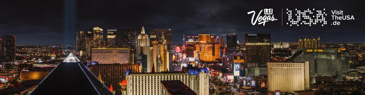 Skyline di Las Vegas di notte con il logo 'Las Vegas' e 'VisitTheUSA.de'.